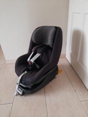 Maxi cosi Pearl met familyfix (isofix) in goede nette staat! 9 / 18 kg