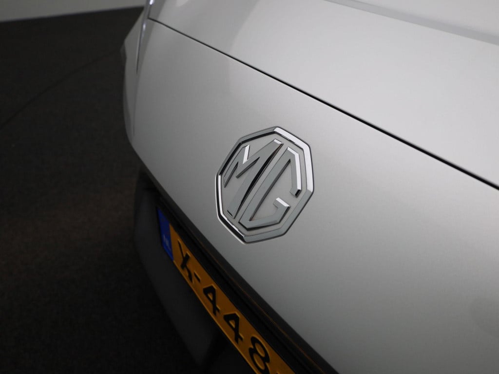 MG Mg4 electric standard 51 kwh | navigatie | apple carplay / android auto 