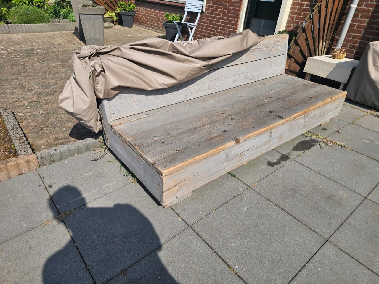 Steigerhouten bank
