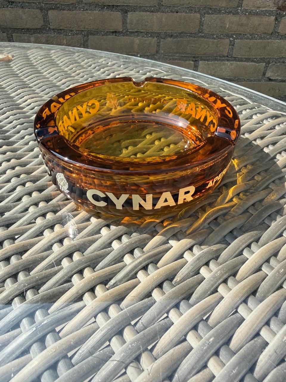 Vintage glazen asbak. Amber kleurig. Cynar aperitivo