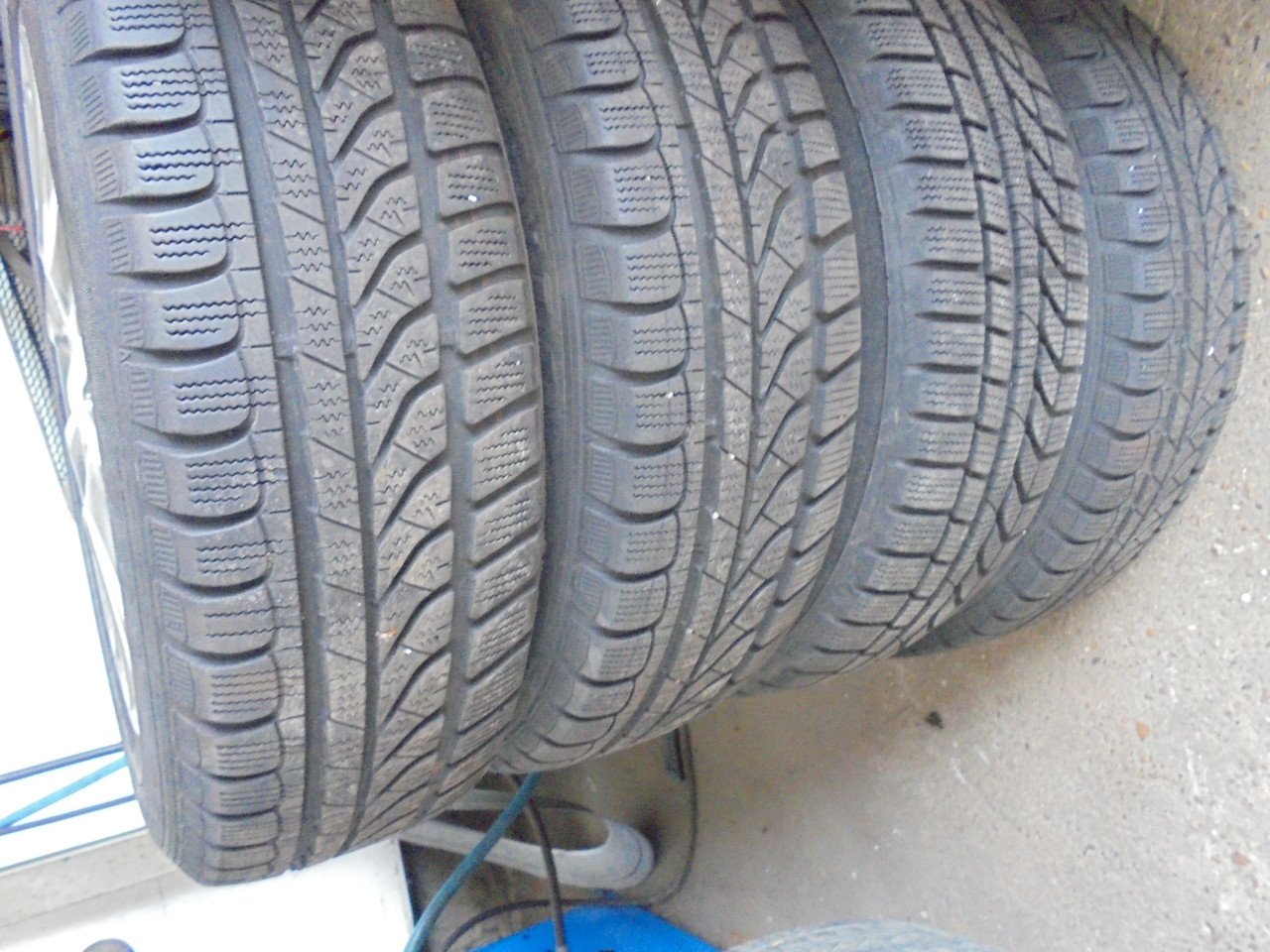 Set Lichtmetalen velgen met winter banden voor Honda Insight