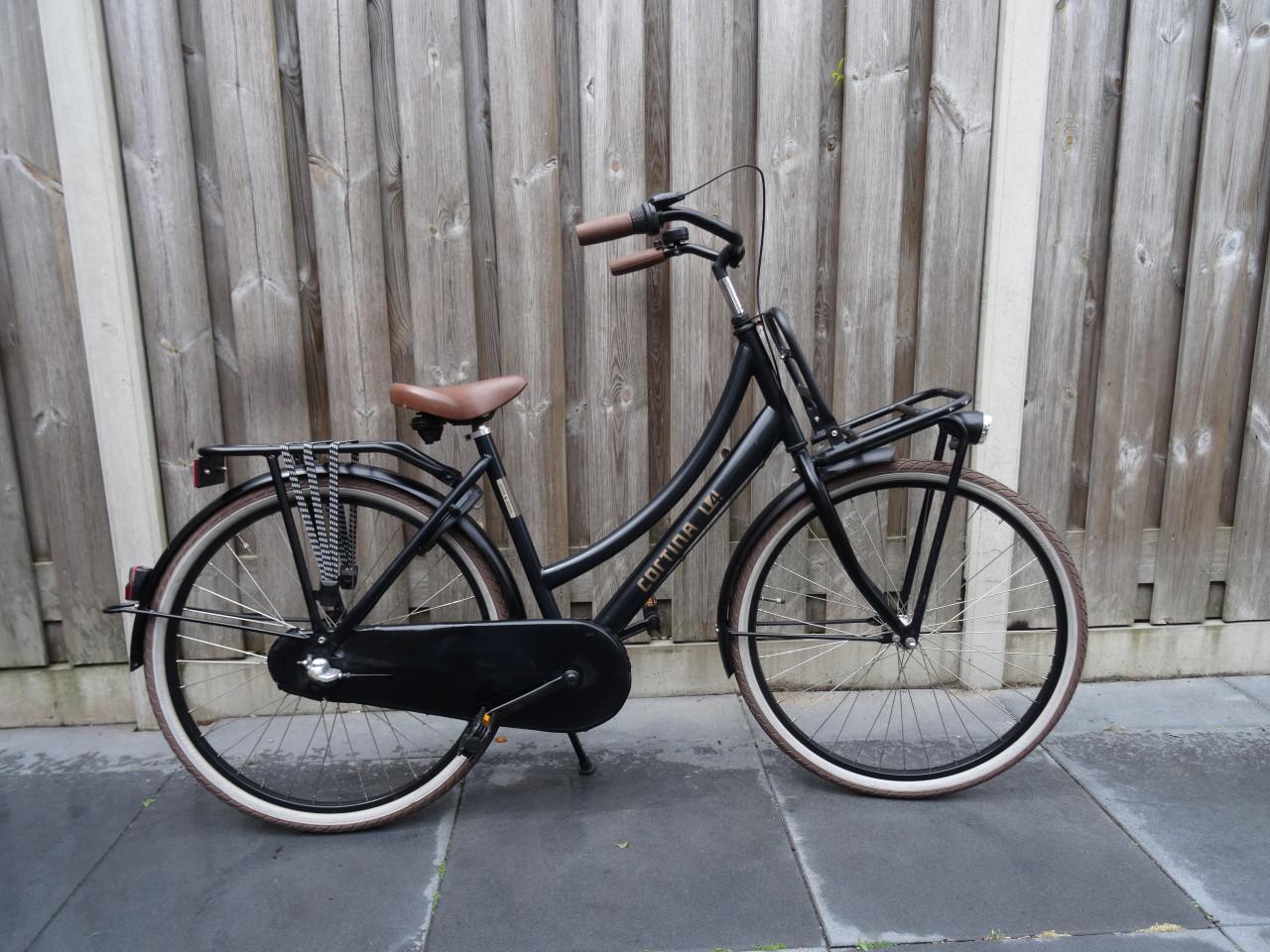 🚲 Cortina U4 – 26 inch – 3 versnellingen – zwart – jong model
