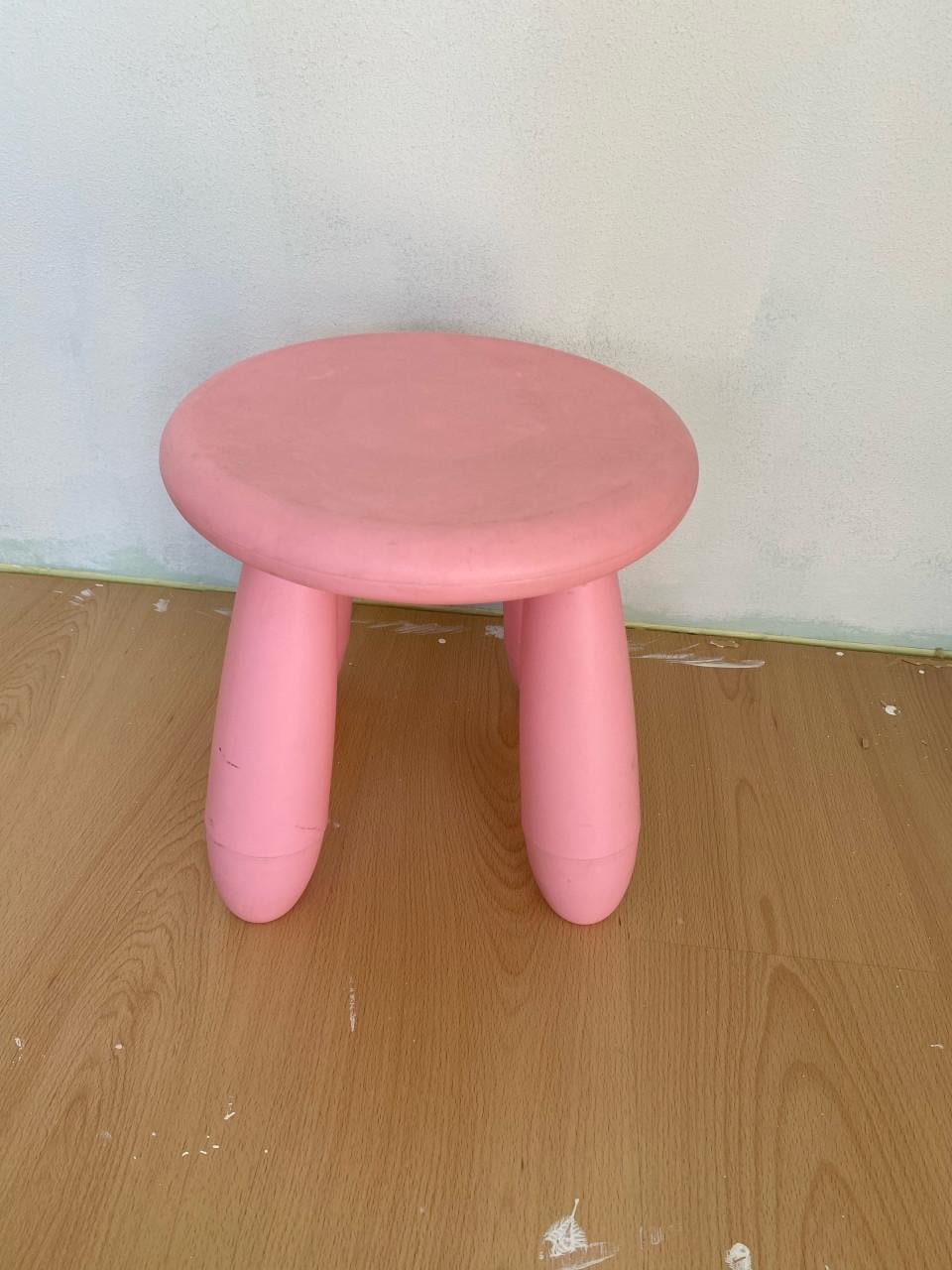 Te koop krukje van de ikea