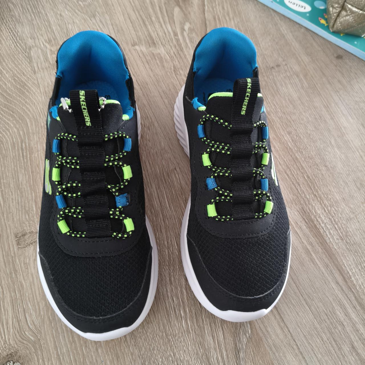 Skechers
