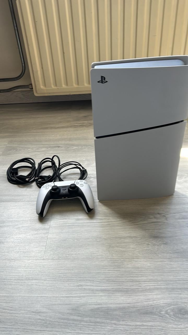 Playstation 5 Slim Digital Editie 825GB - Zo goed als nieuw