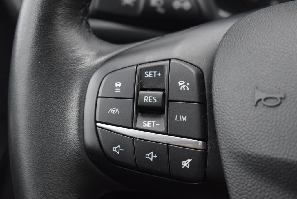 Ford Kuga 2.5 phev titanium x | climate control | adaptive cruise control |