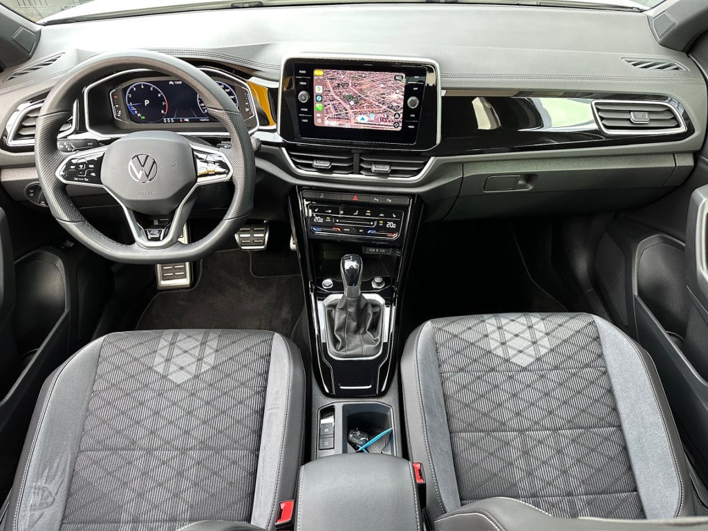 Volkswagen T-roc 1.5 tsi 150pk dsg r-line | camera | carplay | dode hoek | 
