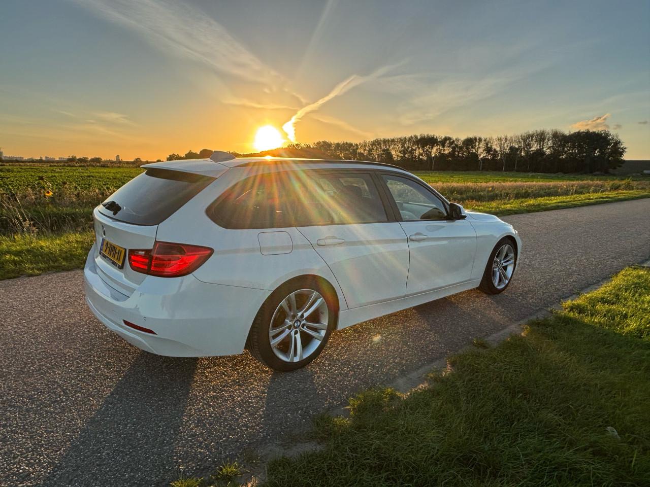 Nette bmw 320i (F31)