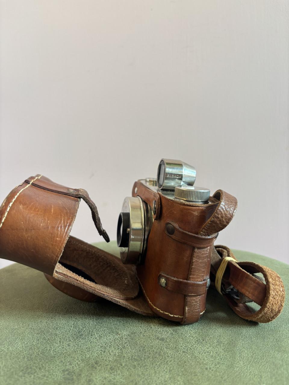 Vintage Tahbes Camera met Albada viewer 1948 + Leren Tas