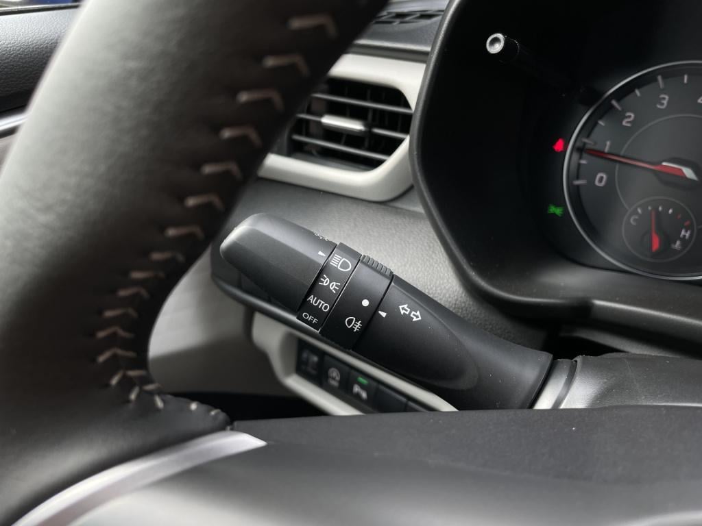 Suzuki Swift 1.2 style smart hybrid