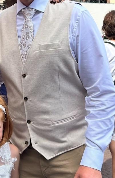 Set overhemd, gilet, das. Merk Ledûb. Maat 56.