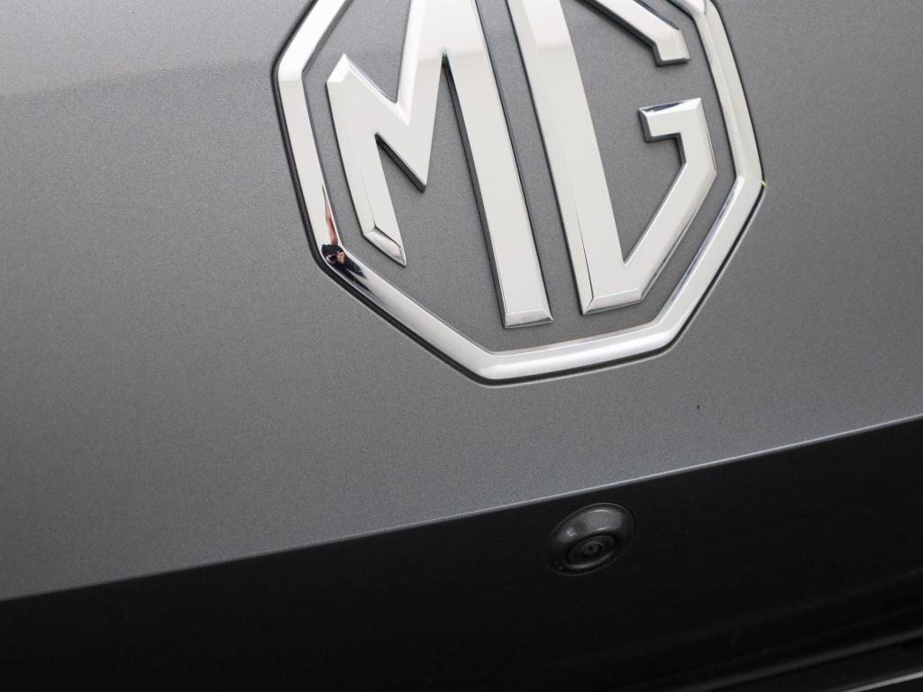 MG Mg4 long range luxury 64 kwh | carplay | navi | led koplampen | camera |