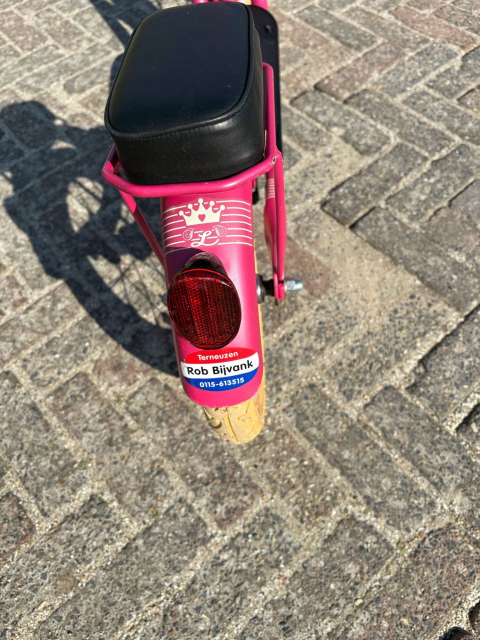 Leuke roze Loekie step met zadel