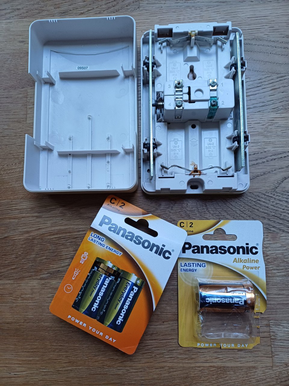 DEURBEL BYRON rvs bedraad + ontvanger met 3 nwe batterijen