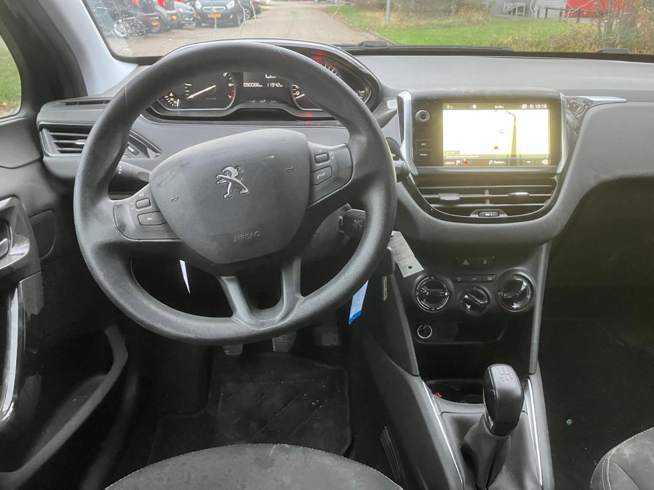 Peugeot 208 1.2