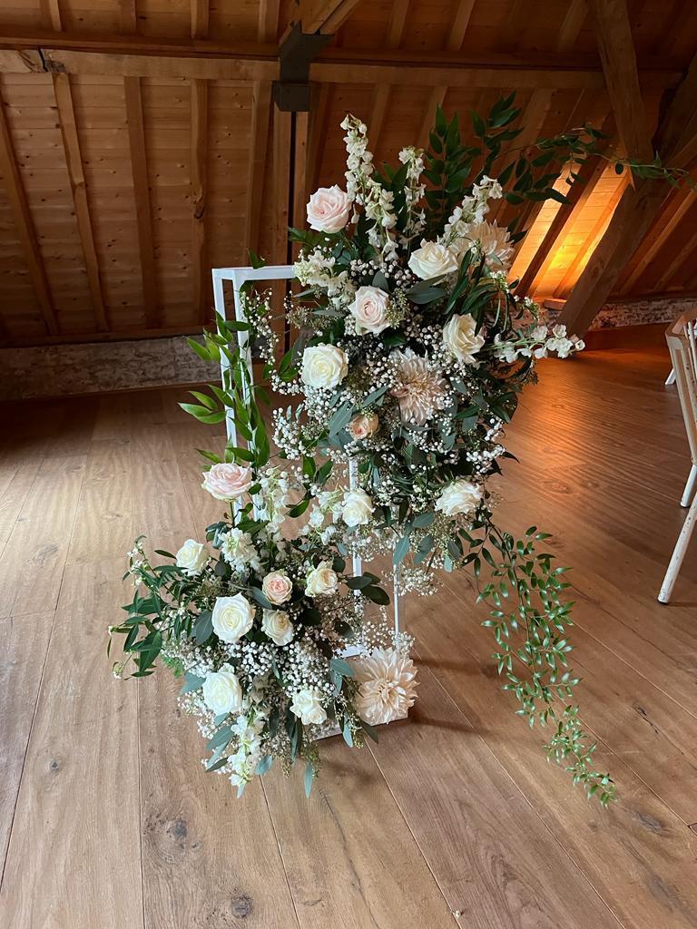 Planten - decoratie - etalage standaard wit metaal