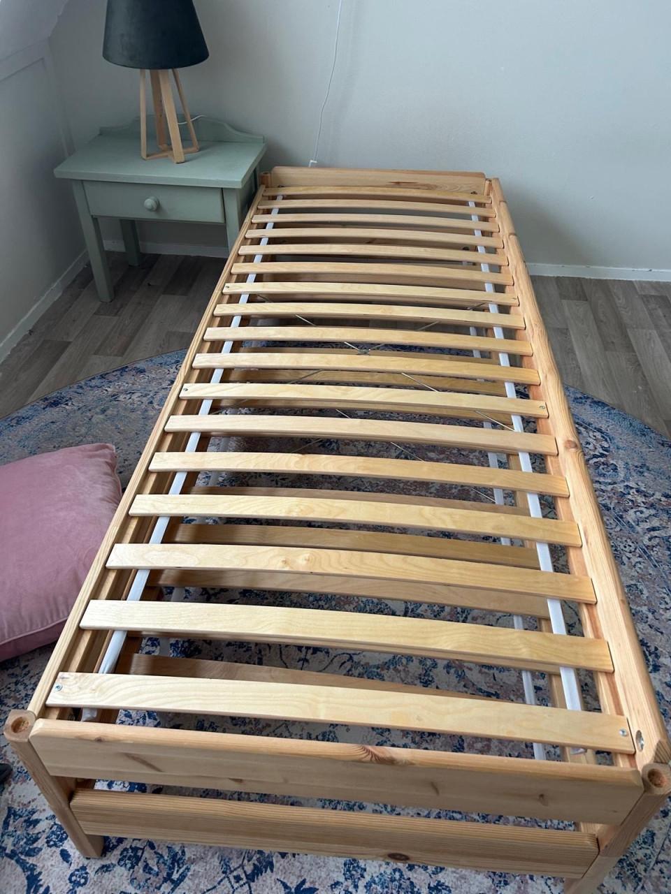 Houten bed