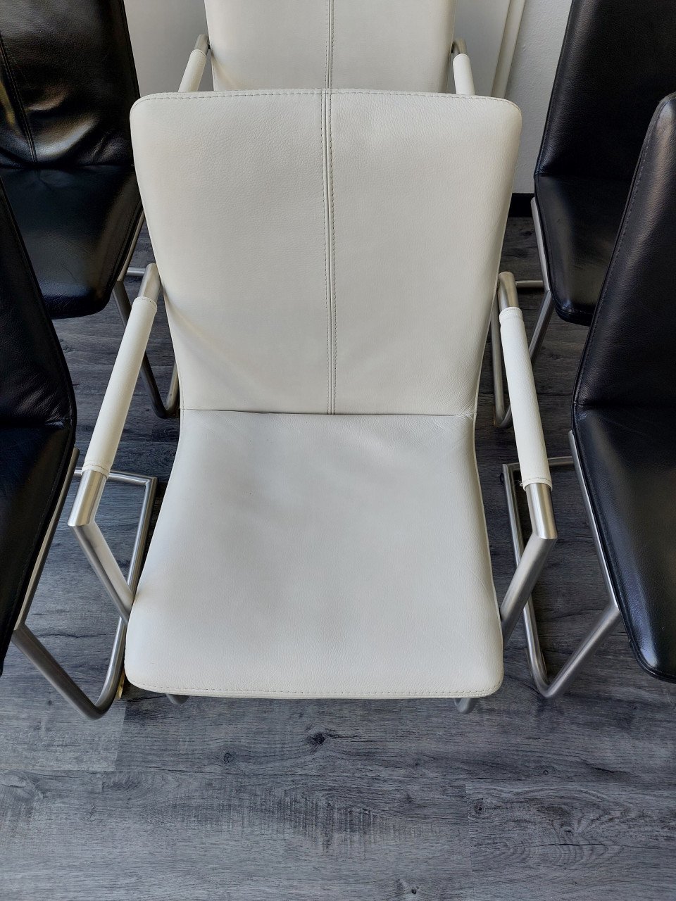 6 LEREN EETKAMERSTOELEN.