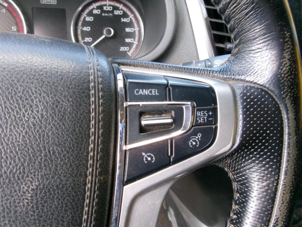 Mitsubishi L200 2.4 di-d 4x4 airco 4wd ( lees tekst!! )