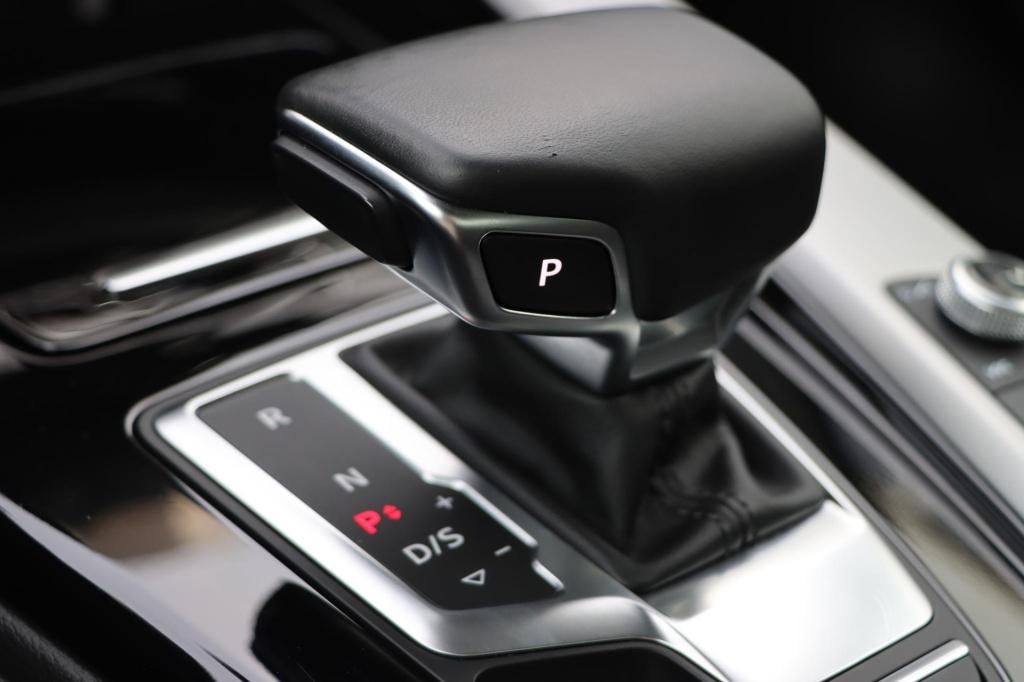 Audi A4 limousine 40 tfsi advanced edition 204pk s-tronic