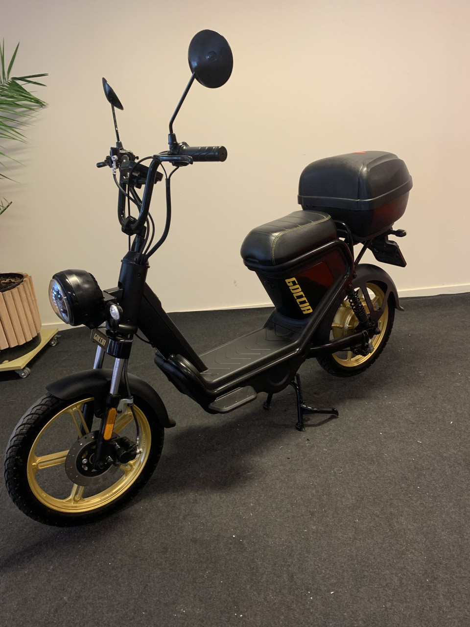 AGM GOCCIA GOLD EDITION NU 895,= RIJKLAAR