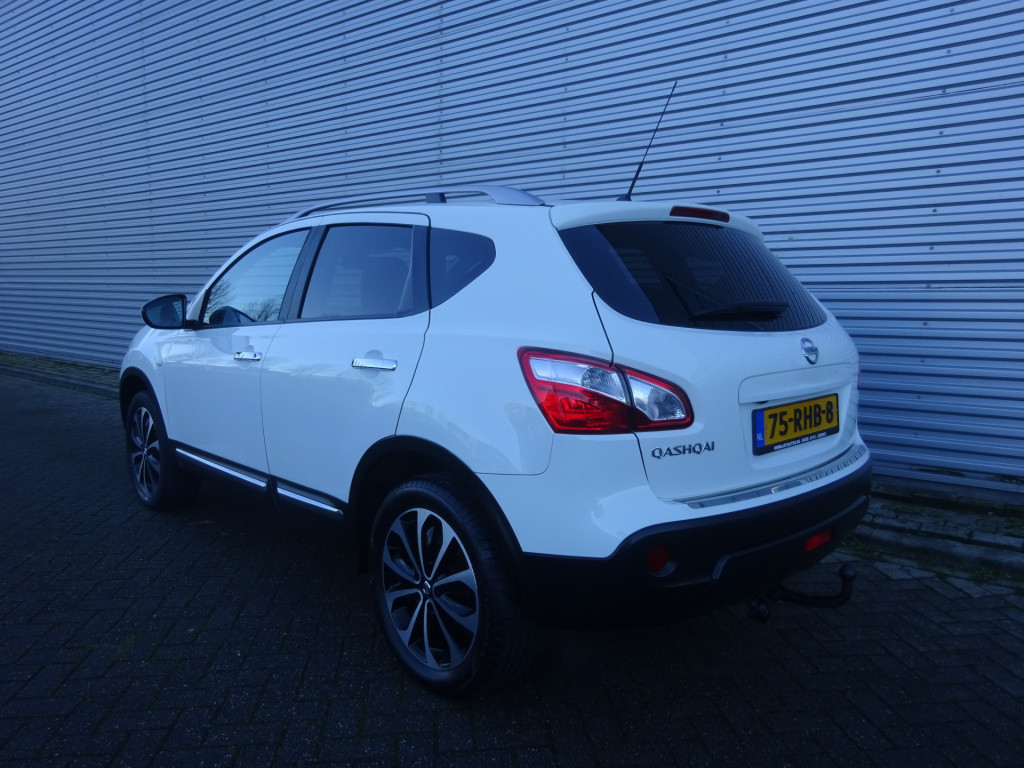 Nissan Qashqai 1.6 connect edition climate control / camera / trekhaak / lm