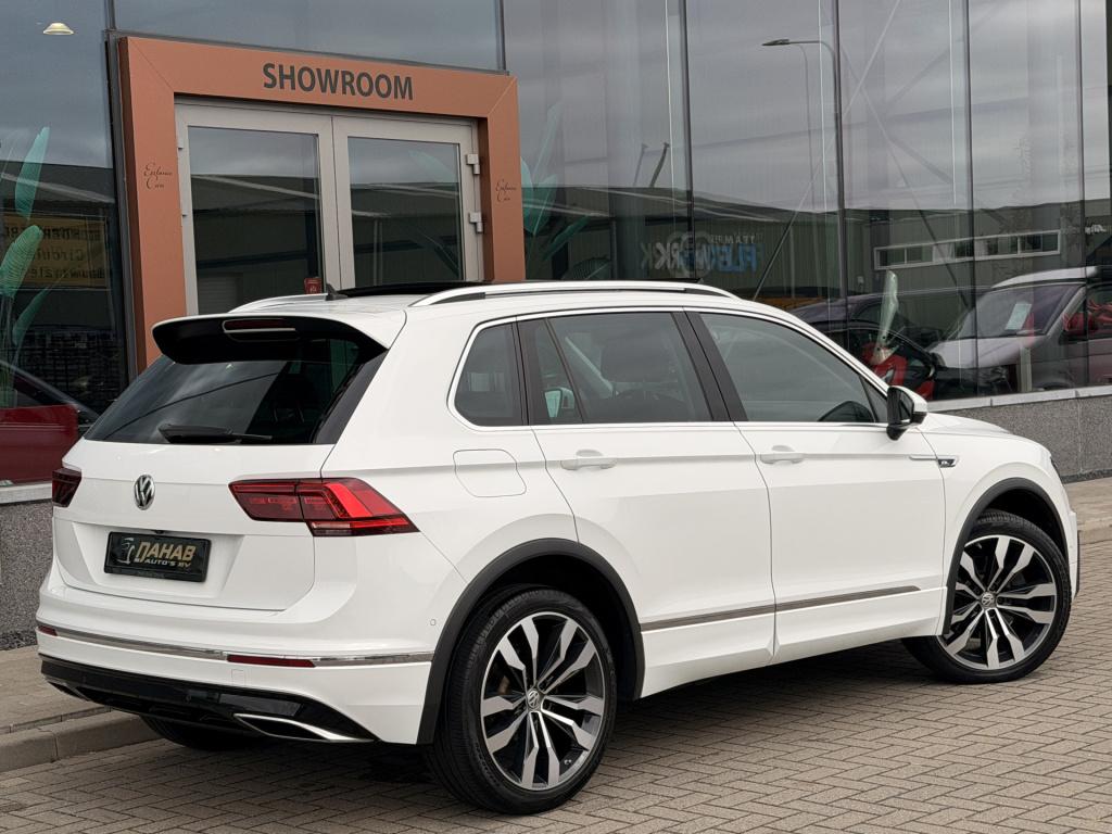Volkswagen Tiguan 2.0 tsi 4motion r-line 220pk | acc | pano | stoelmassage 