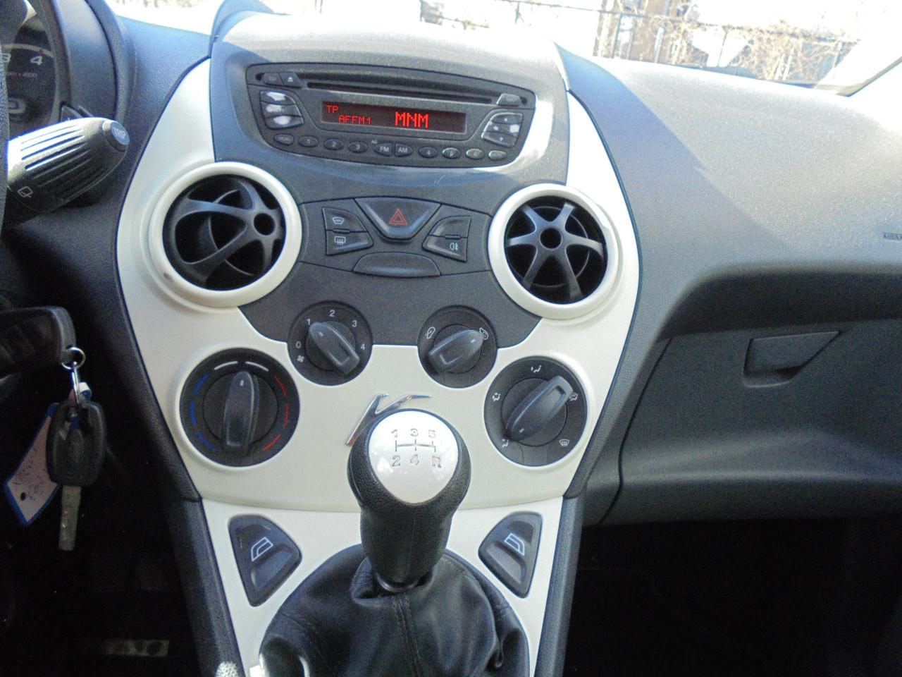 Ka 1.2 Trend trendy interieur slechts 134.254 Km Apk  nieuw bij aflevering