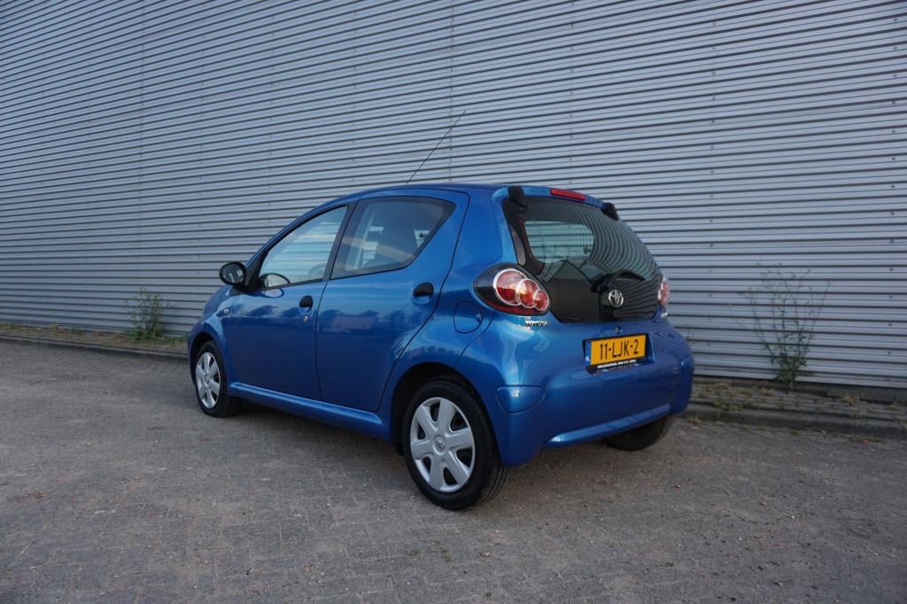 Toyota Aygo 1.0-12v access 1e eigenaar - airco / nap / nieuwe apk!