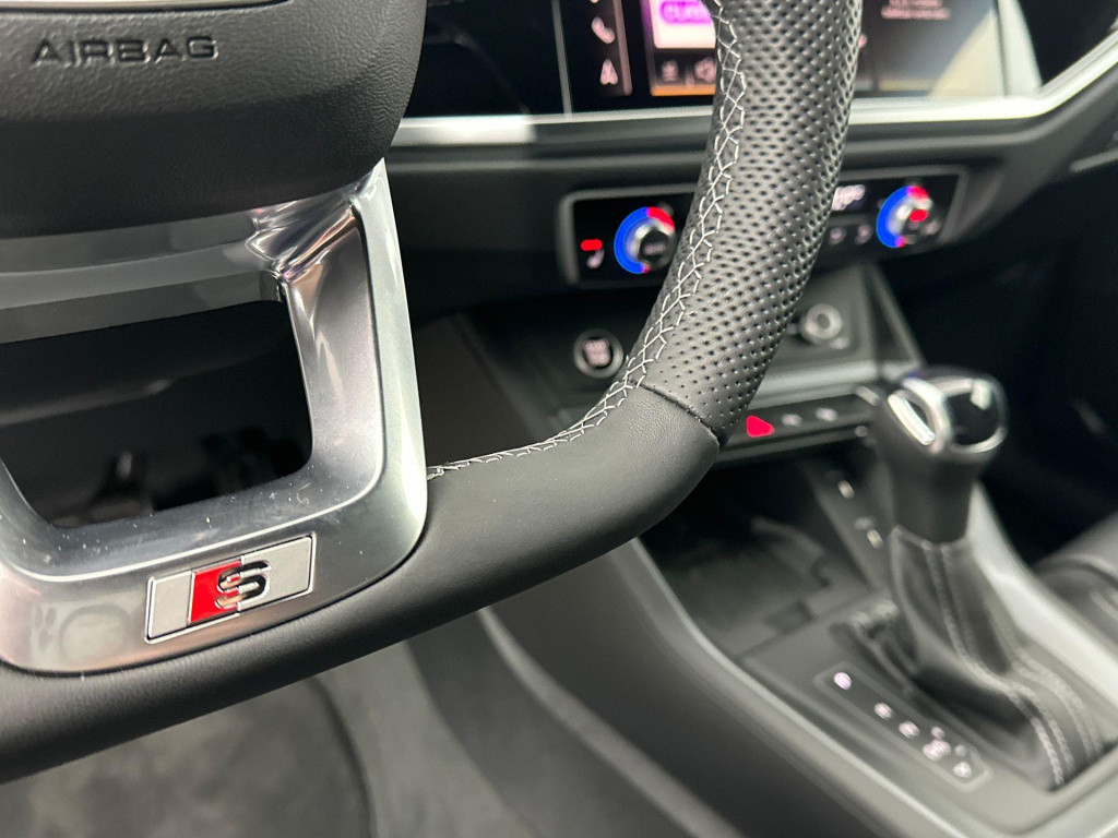 Audi Q3 s edition competition 35 tfsi 110 kw / 150 pk hatc