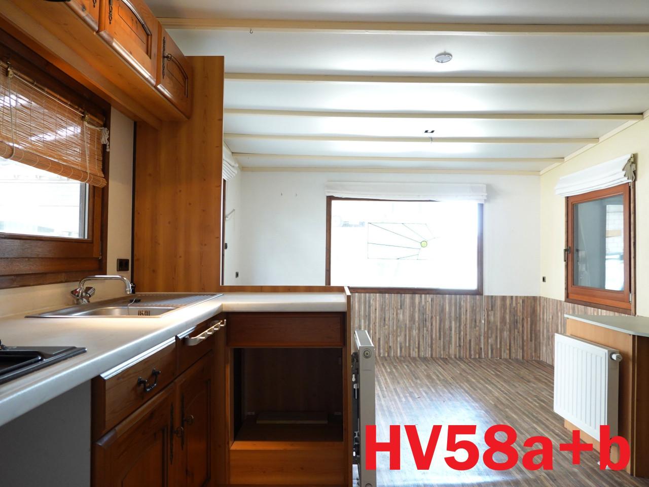 Edelweisz L-chalet met hardhouten kozijnen met dubbel glas en CV te koop