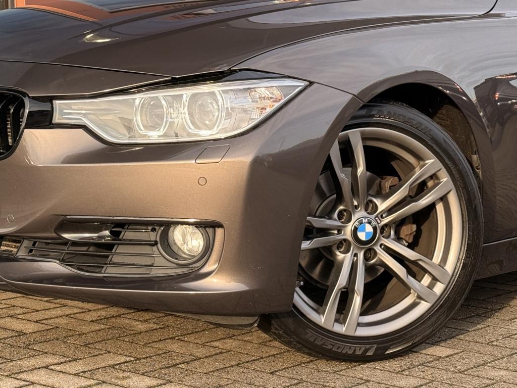BMW 3-serie 320i high executive | harman/kardon | leder | v + a parkeersens
