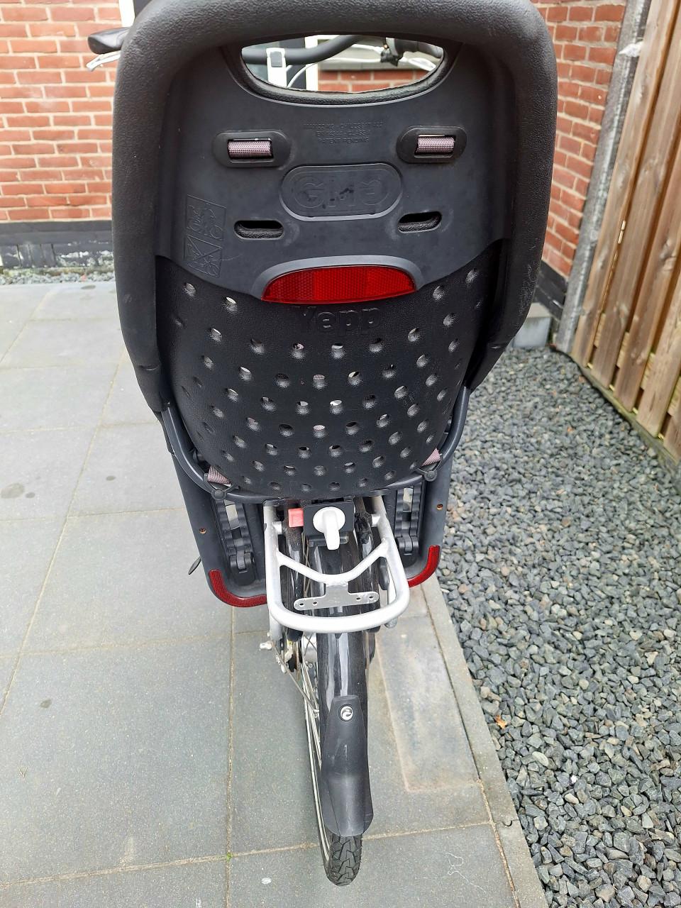 Yepp achterzitje zwart t/m 22kg