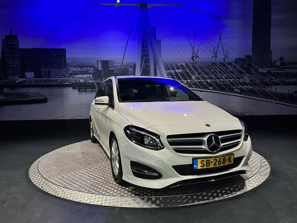 Mercedes-Benz B-Klasse 180 *nl-auto*camera*trekhaak*led*navi*