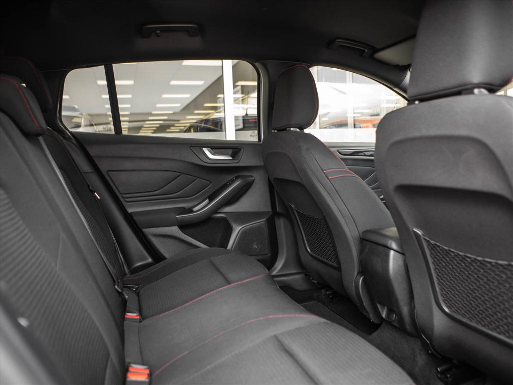 Ford Focus 1.0 ecoboost hybrid 125pk st-line automaat