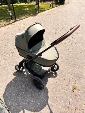 Easywalker Harvy Olijf Groen NIEUWSTAAT