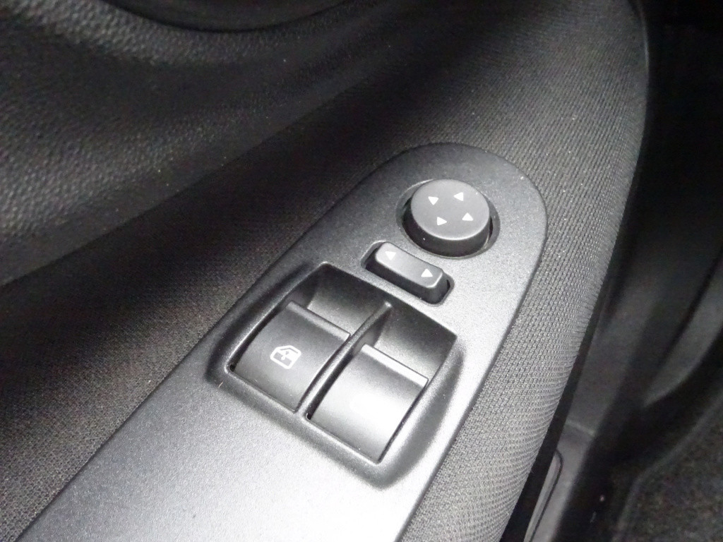 Fiat Punto evo 0.9 twinair pop airco / cruise / elektr. ramen / lm velgen