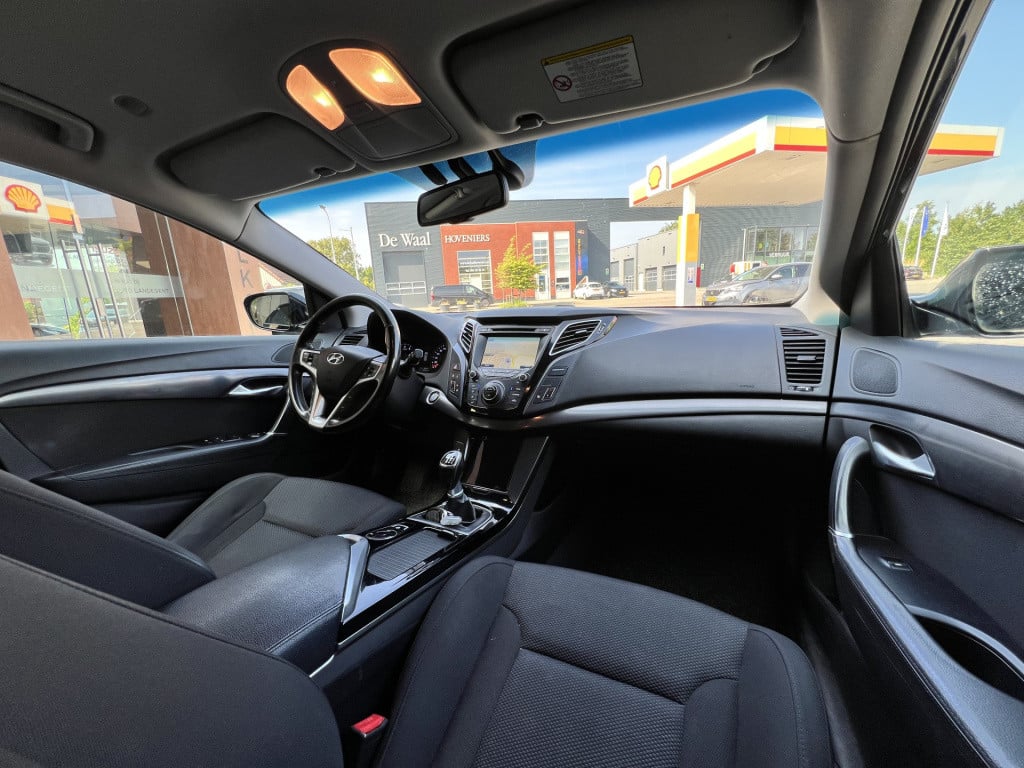 Hyundai I40 wagon 1.6 gdi blue business edition