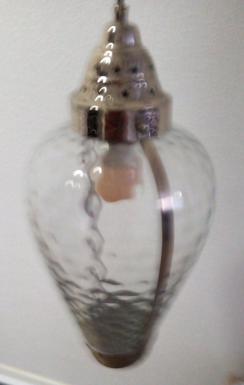 Te koop 2 mooie hanglampen €15,- p. st