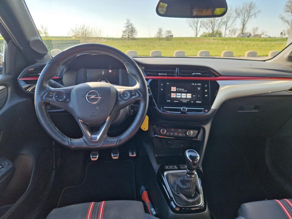 Opel Corsa 1.2 gs line | navigatie | cruise control | carplay | camera | la