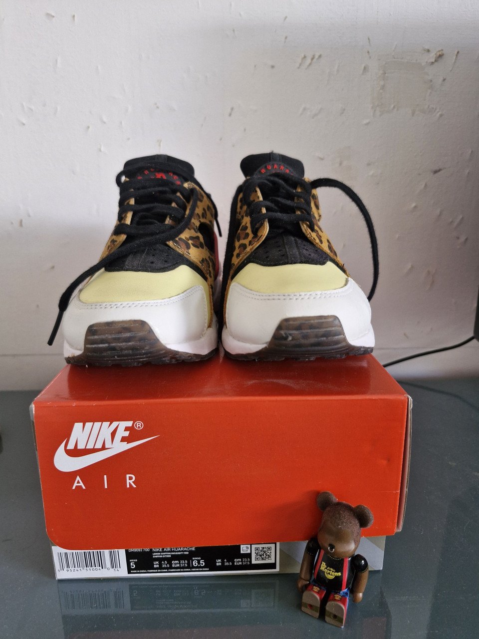 Nike Air Huarache SNKRS day maat 37.5