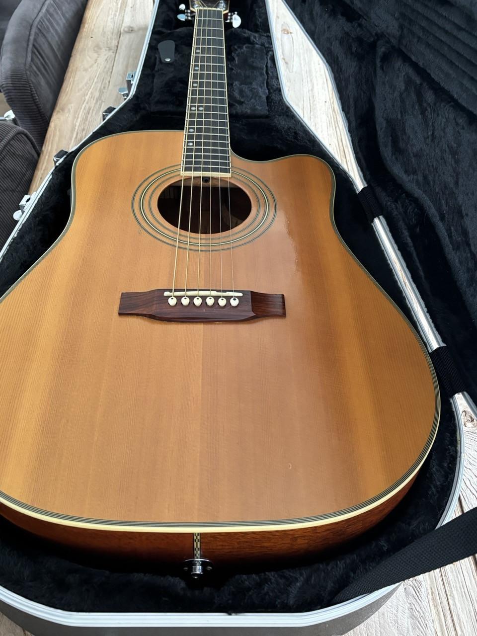 Semi-akoestische Cort MR730FX