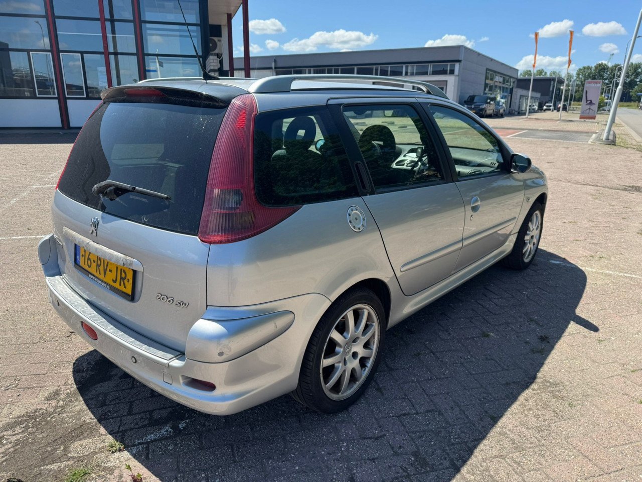 Peugeot 206 station bj 2005 1400 euro