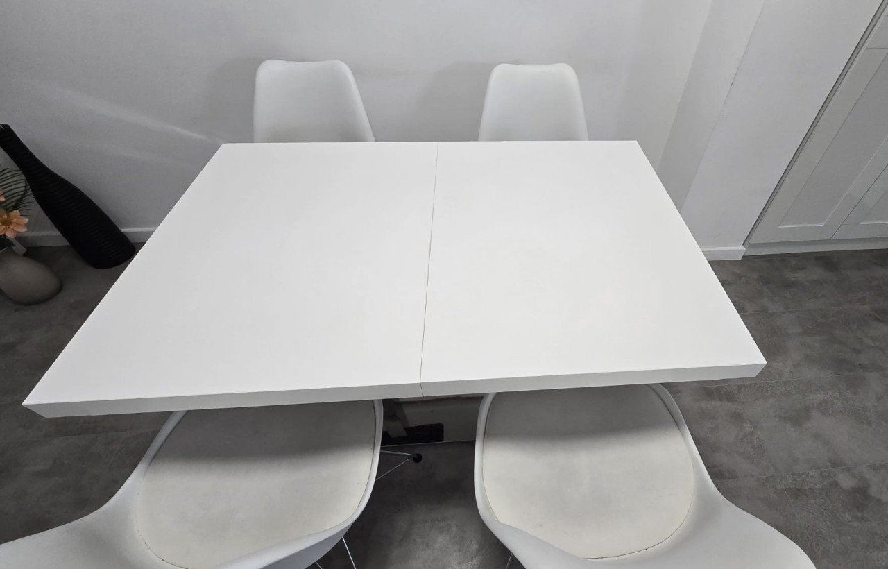 Eettafel + stoelen