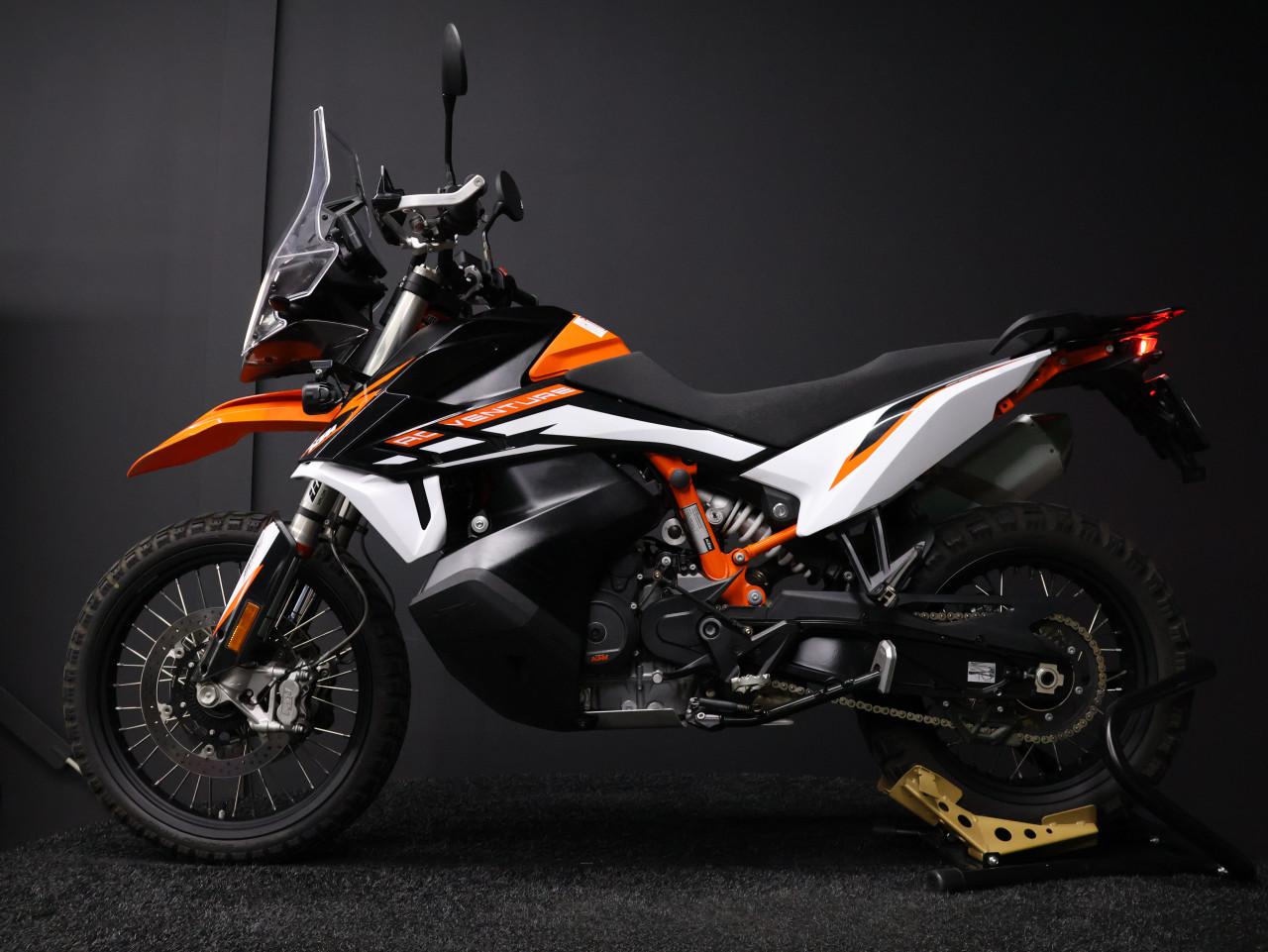 890 ADVENTURE R