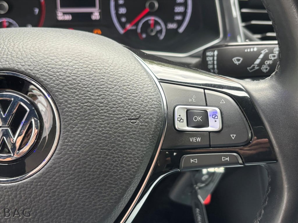 Volkswagen T-roc 1.5 tsi 150pk t-roc sport| dode hoek|trekhaak afn|stuur-st