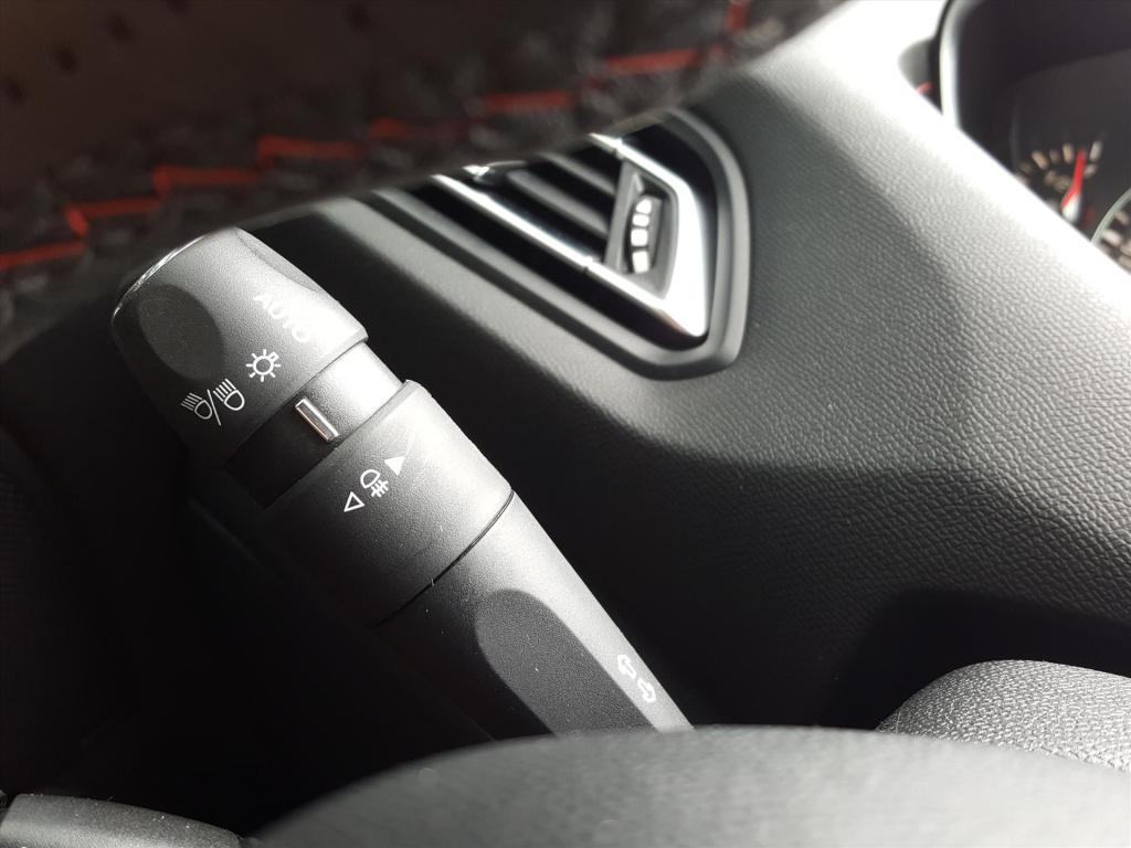 Peugeot 308 gt 1.6 turbo-205pk navi | full-led | alcantara/leer | trekhaak 
