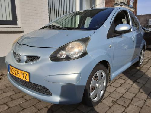 Toyota Aygo 1.0-12V +