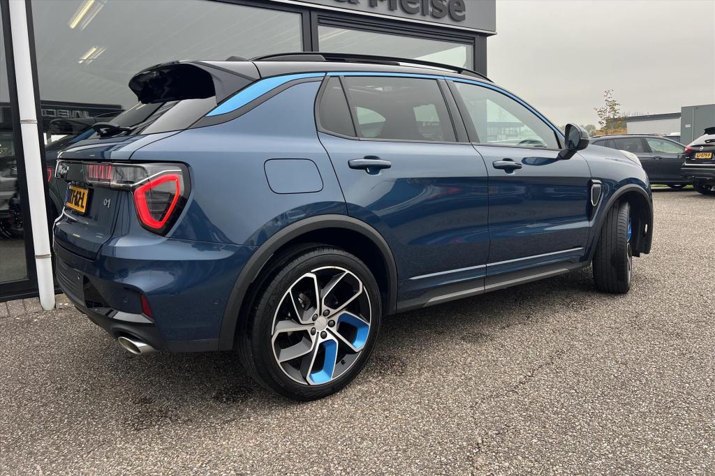 Lynk & Co 01 1.5 261pk phev 7dcth , panodak , adaptive cc ,stuur en stoelve