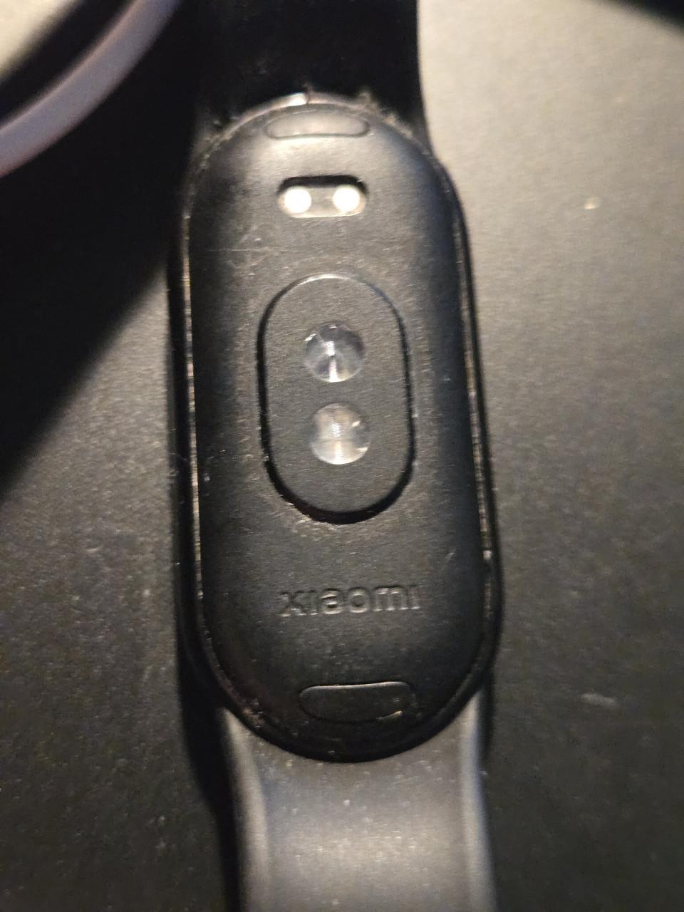 Xiaomi Smart Band (Mi Band 8). met 3 bandjes en oplaadkabel